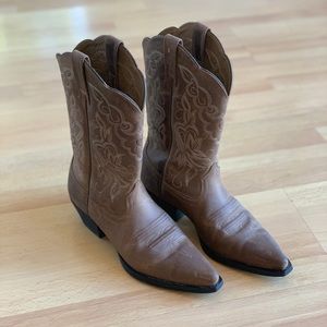 Ariat Heritage Western Boots